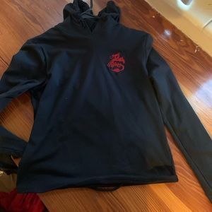 Small long sleeve crop top style